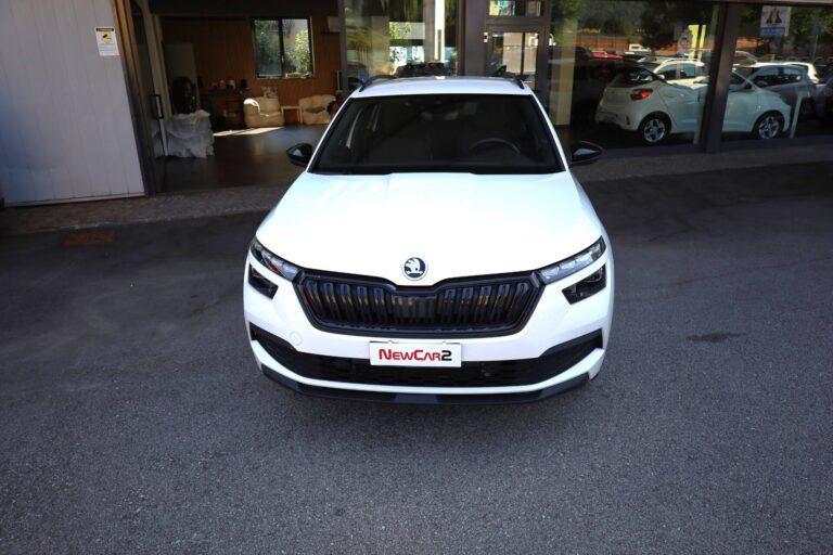 SKODA KAMIQ 1.0 TSI 110cv BLACK DOTS – 2023