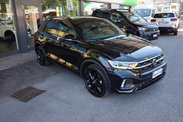 VOLKSWAGEN T-ROC 1.5 TSI ACT DSG R-Line BLACK EDITION – 2024